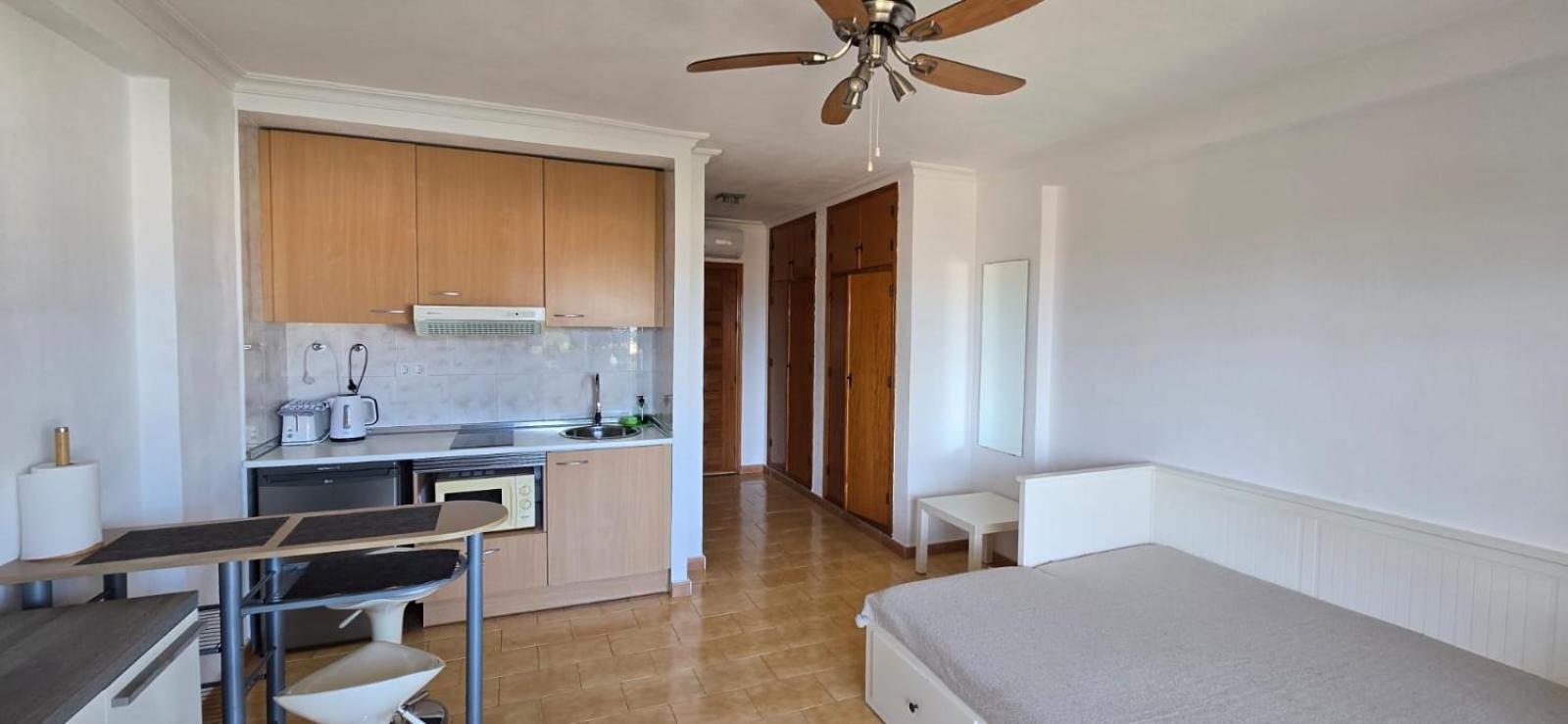 Estudio En Torrevieja A 700 M Del Mar Buitenkant foto