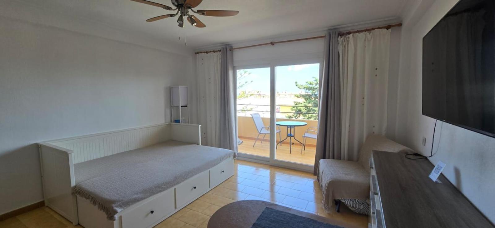 Estudio En Torrevieja A 700 M Del Mar Buitenkant foto
